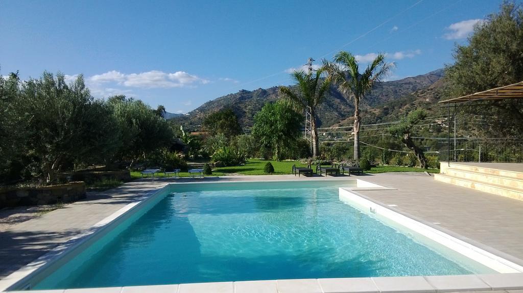 Taormina Villa Ibiscus Alcantara ガッジ 部屋 写真