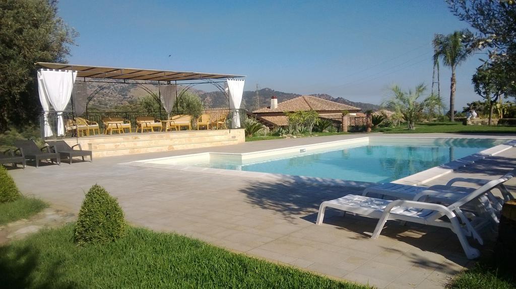 Taormina Villa Ibiscus Alcantara ガッジ 部屋 写真