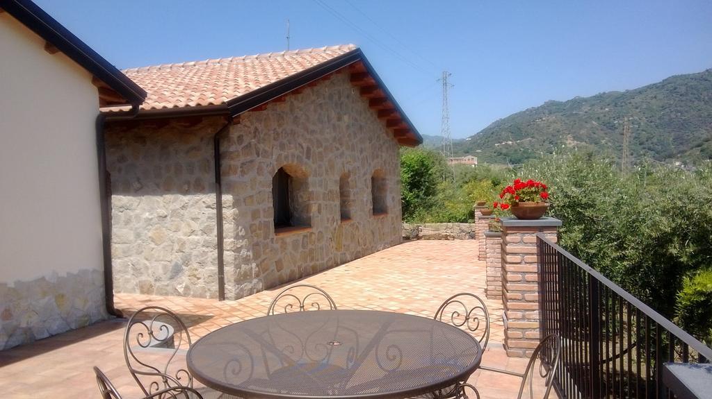 Taormina Villa Ibiscus Alcantara ガッジ 部屋 写真