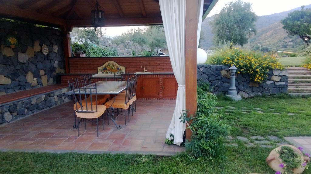 Taormina Villa Ibiscus Alcantara ガッジ 部屋 写真