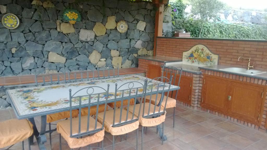 Taormina Villa Ibiscus Alcantara ガッジ 部屋 写真