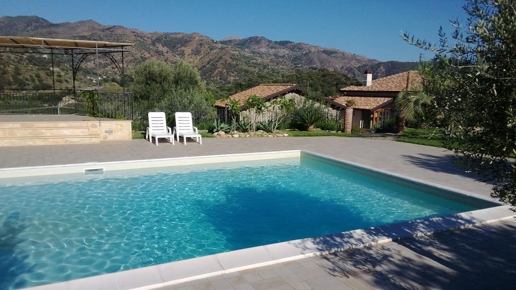Taormina Villa Ibiscus Alcantara ガッジ 部屋 写真